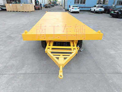 10吨华亿(中国)带液压支铝合金伸缩梯工具车I.jpg